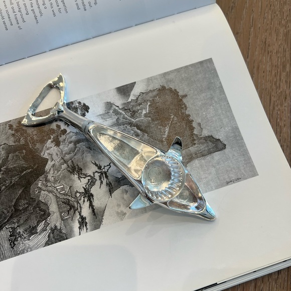 VINTAGE DOLPHIN BOTTLE OPENER 🍸🌊 - Picture 4 of 9